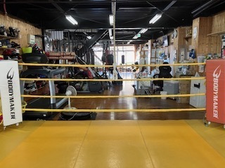 休日25022001.jpg