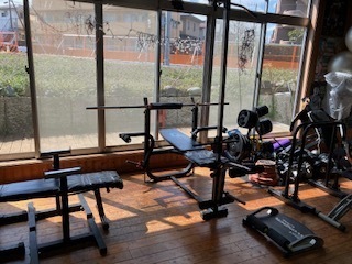 休日25032002.jpg